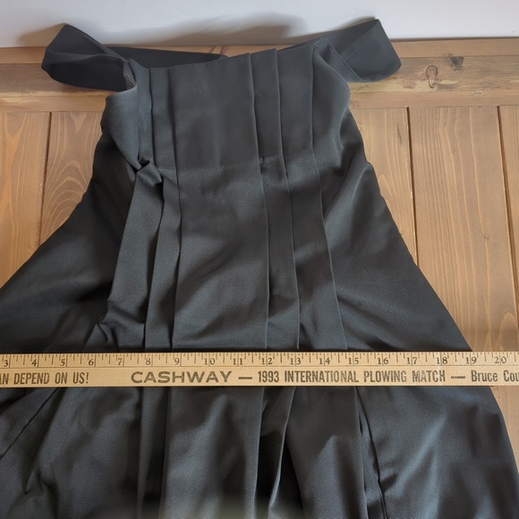 BCBGMaxAzria Long Black Sleeveless Full Maxi Dress Gown Back Bow - Picture 13 of 14